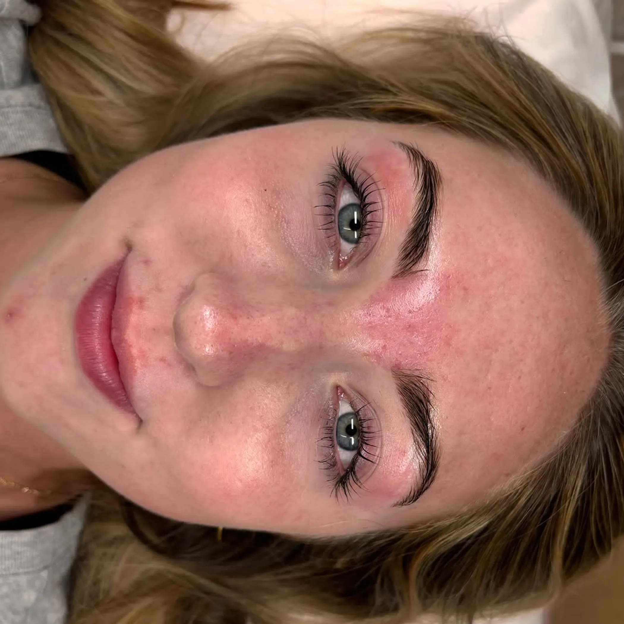 darkened shaped blonde eyebrows